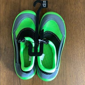 Boy's Water Shoes size 11-12
